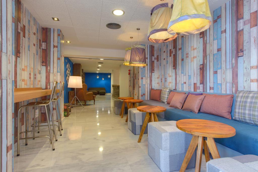 Madrid Airport Suites, Affiliated By Melia Exterior photo